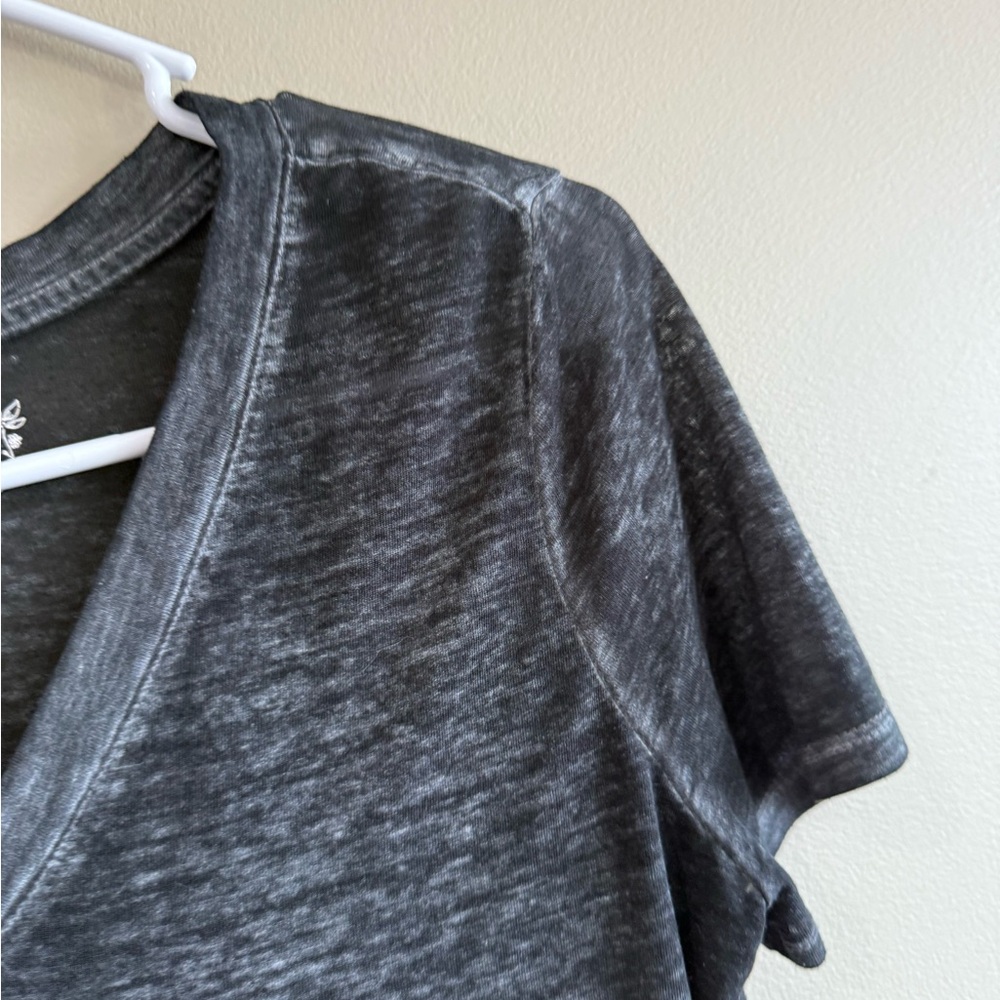 Mudd Charcoal Burnout V-neck Short Sleeve Roadtrip Tee - Picture 6 of 7